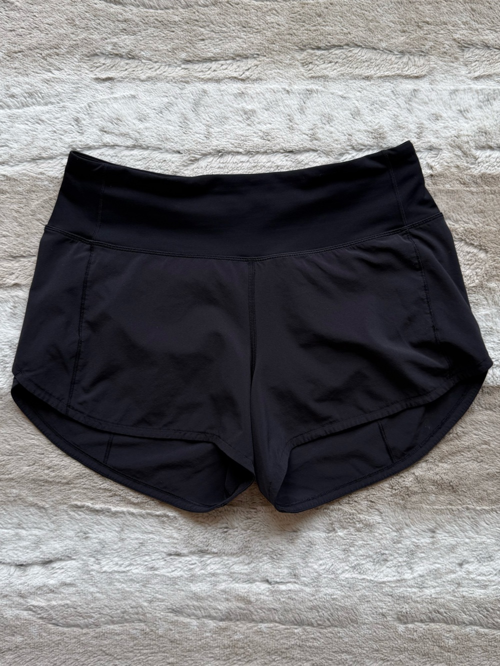 Lululemon Speed Up Mid-Rise Short
4" in Black Size 4 - Picture 5 of 16